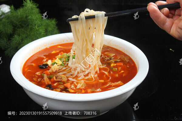 酸湯面16元