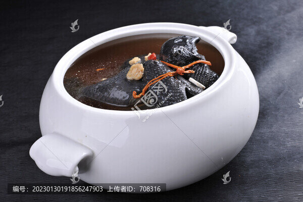 蟲草烏雞湯