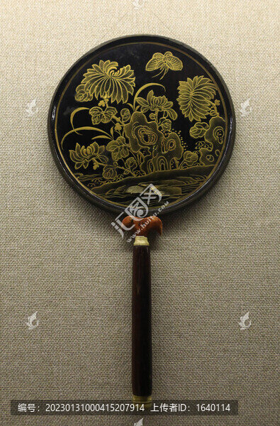 描金花蝶紋鏡