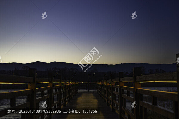 夜景公園古建筑晚霞攝影走廊
