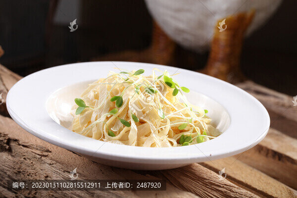 香椿芽拌腐皮