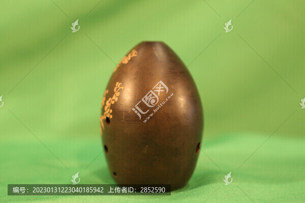 中國(guó)古代樂器塤的側(cè)面