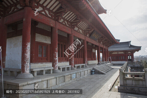 襄陽(yáng)古城上面