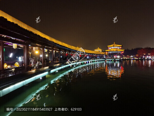 亭廊夜景