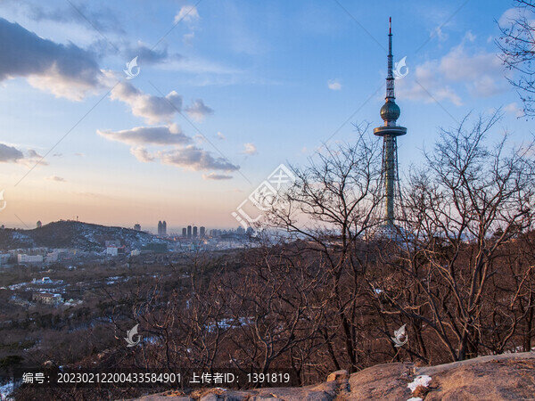 雪后的青島電視塔