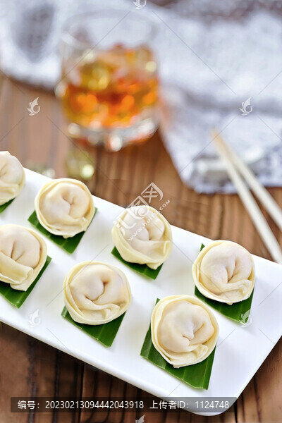鮮肉餃子