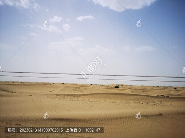 塔克拉瑪干沙漠