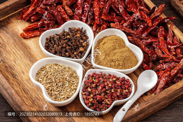 常用調(diào)味料花椒五香粉丁香