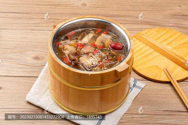 茶樹菇排骨湯