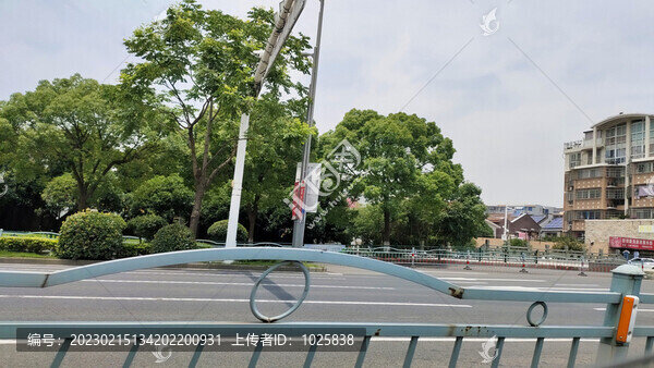 馬路邊風(fēng)景