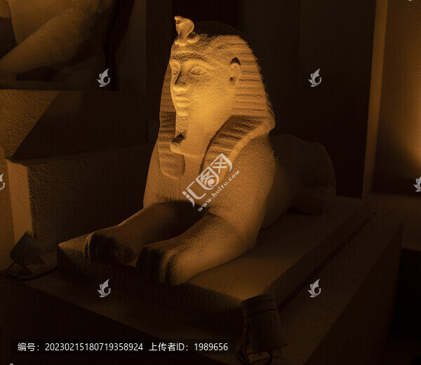 法老雕像