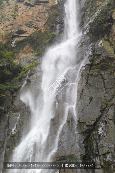 寧波奉化溪口雪竇山千丈巖瀑布