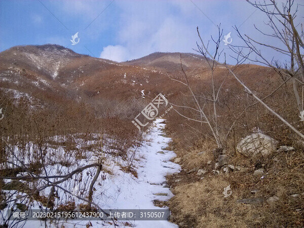 鋪雪的山路
