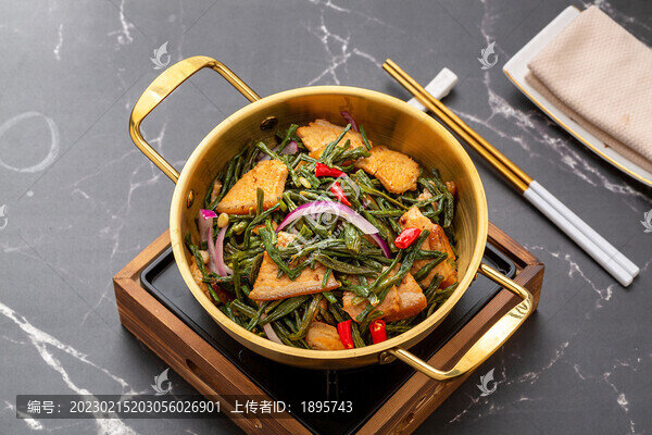 干鍋豆角五花肉