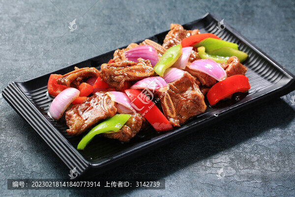 黑椒牛仔骨