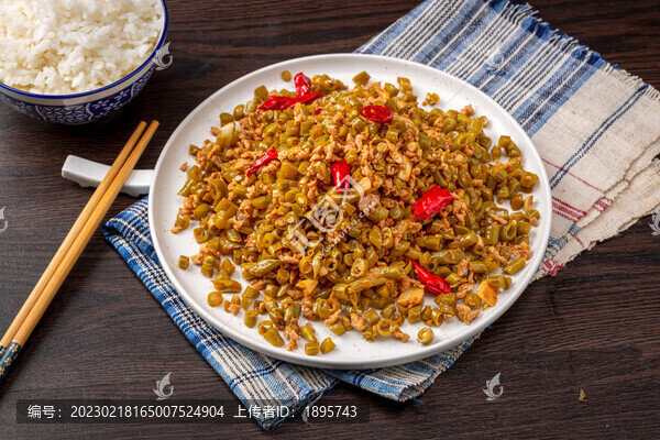 酸豆角炒肉末
