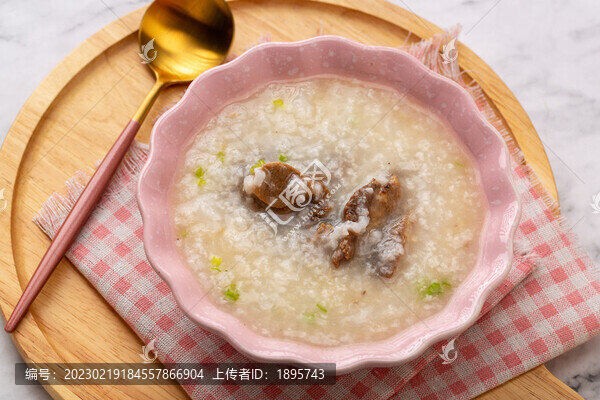 廣東咸骨粥