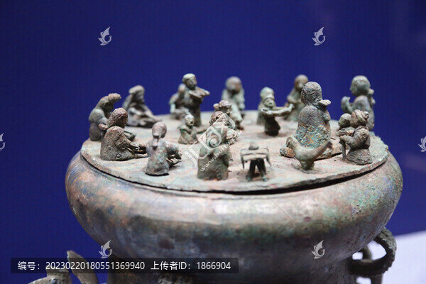紡織場(chǎng)景青銅貯貝器