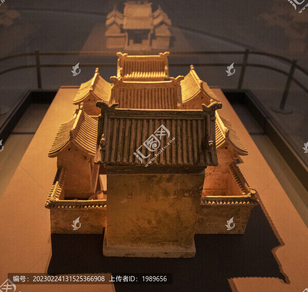 明代灰陶二進四合宅院