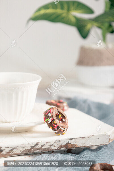 巧克力甜甜圈特寫圖片