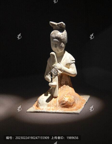 彩繪陶女樂俑