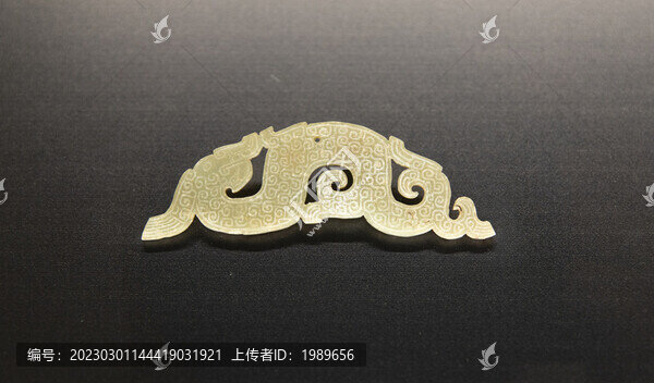 戰(zhàn)國龍形佩
