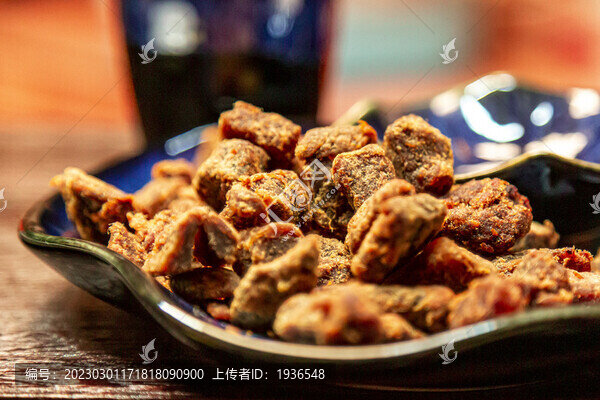 兒童美食糖果零食麻辣牛肉干