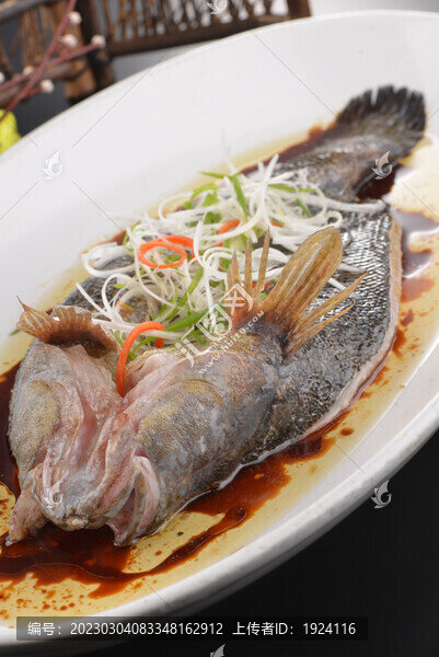 清蒸筍殼魚(yú)