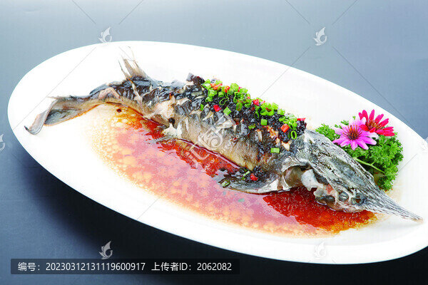 清蒸中華鱘魚(yú)