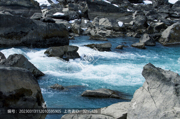 然烏湖的水