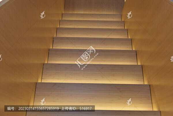 實(shí)木樓梯