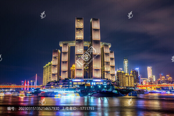 中國重慶朝天門來福士夜景風(fēng)光