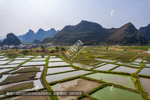 桂林山水會(huì)仙玻璃田航拍