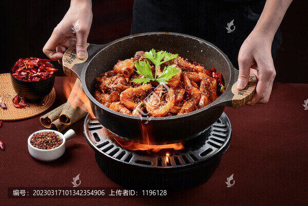 干鍋雞公蝦煲