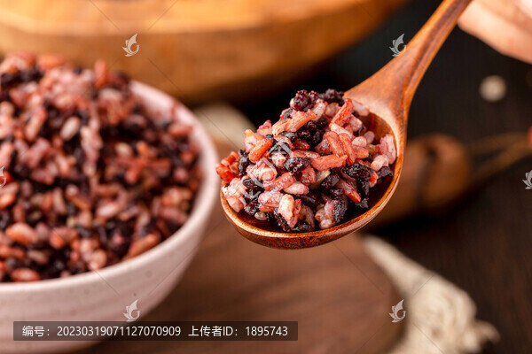三色米飯