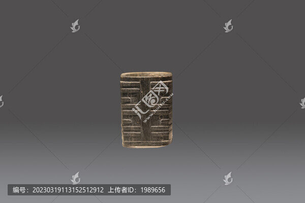 良渚文化玉琮