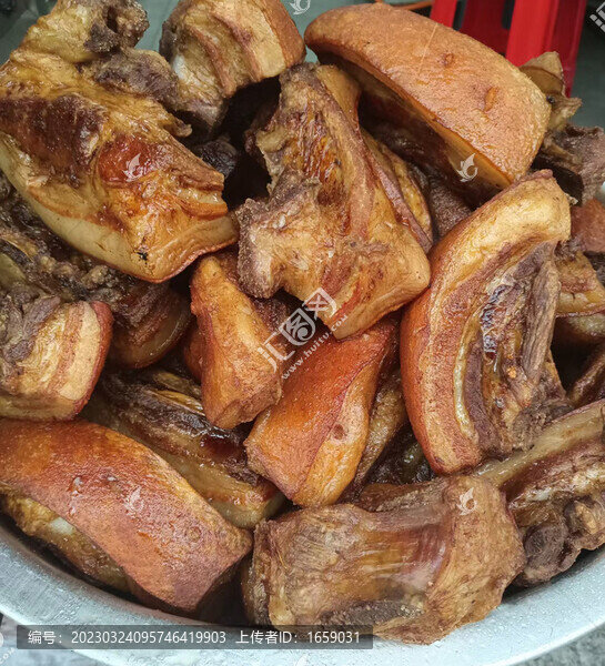 大塊紅燒肉