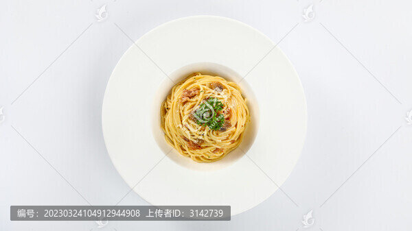 奶油菌菇意面