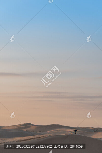 中國內蒙古夕陽下的沙漠