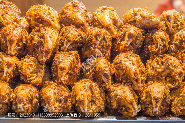 麻辣兔頭特寫(xiě)