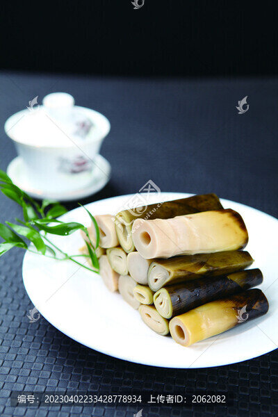 手剝筍