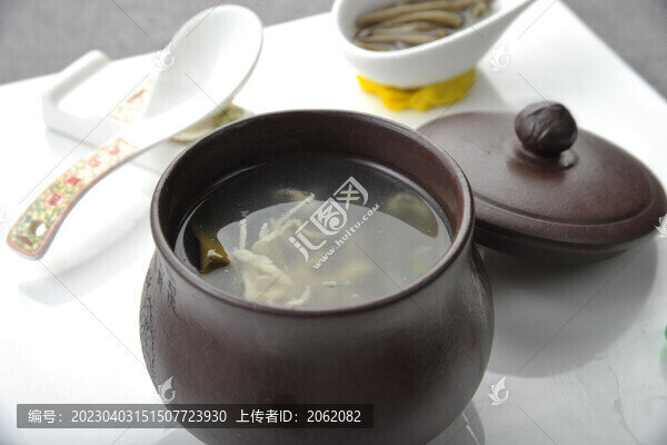 西湖莼菜雞絲羹