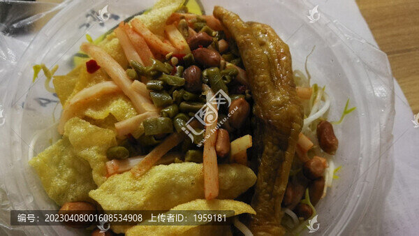 鴨爪螺螄粉