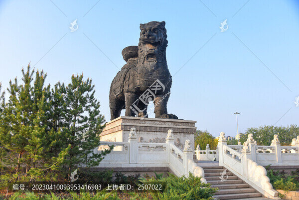 河北省滄州市獅城公園鐵獅子