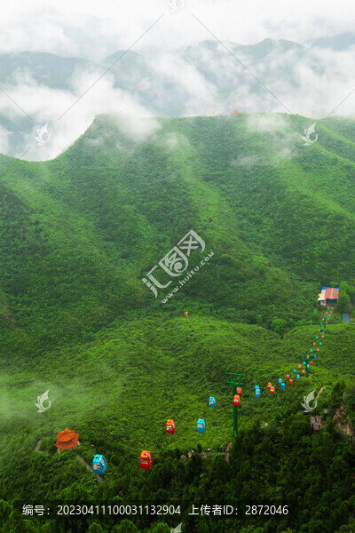 空山新雨后