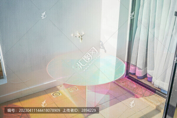 彩色茶幾