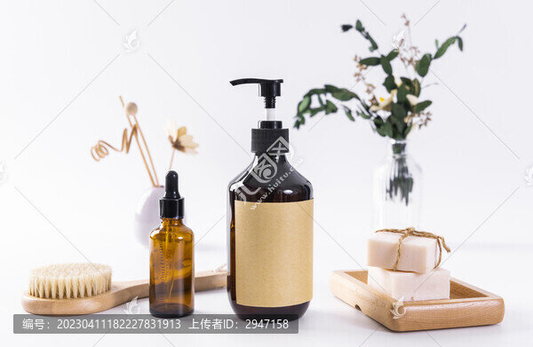 衛(wèi)生洗護(hù)用品瓶子套裝組合