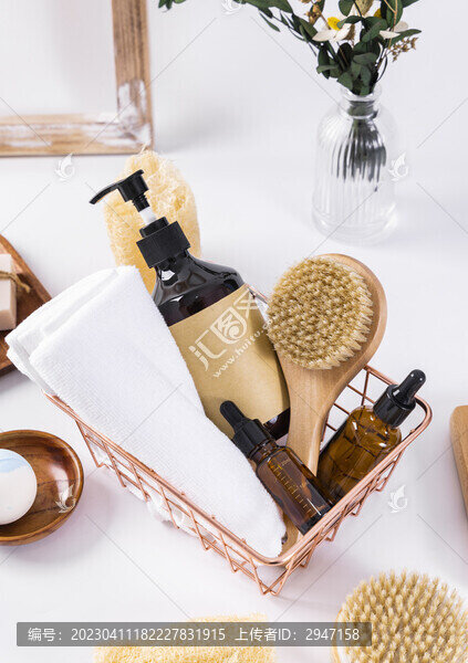 衛(wèi)生洗護(hù)用品瓶子套裝組合