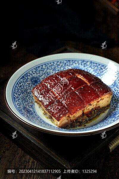 古法蒸坨坨肉