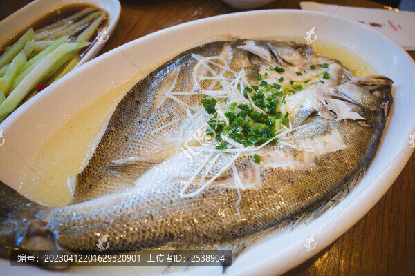 清蒸鱸魚